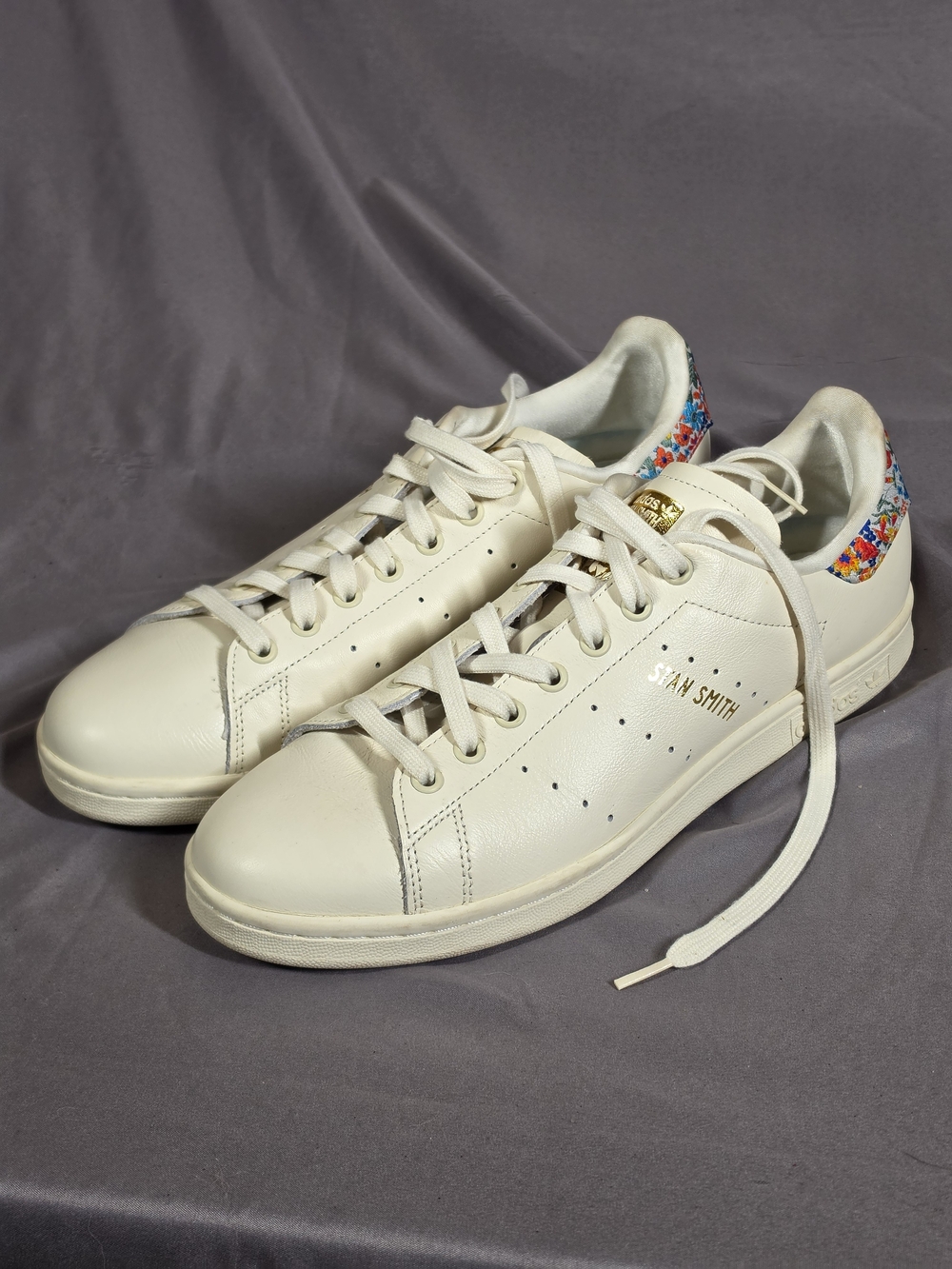 Adidas Stan Smith Women’s White Leather Sneakers with Floral Heel Tab